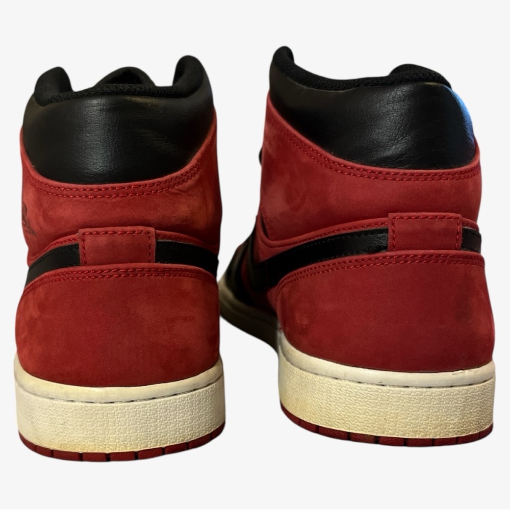 Air Jordan Mid 1 Black and Red High-Top Sneakers 6/20/18 554724-610 - Picture 6 of 8